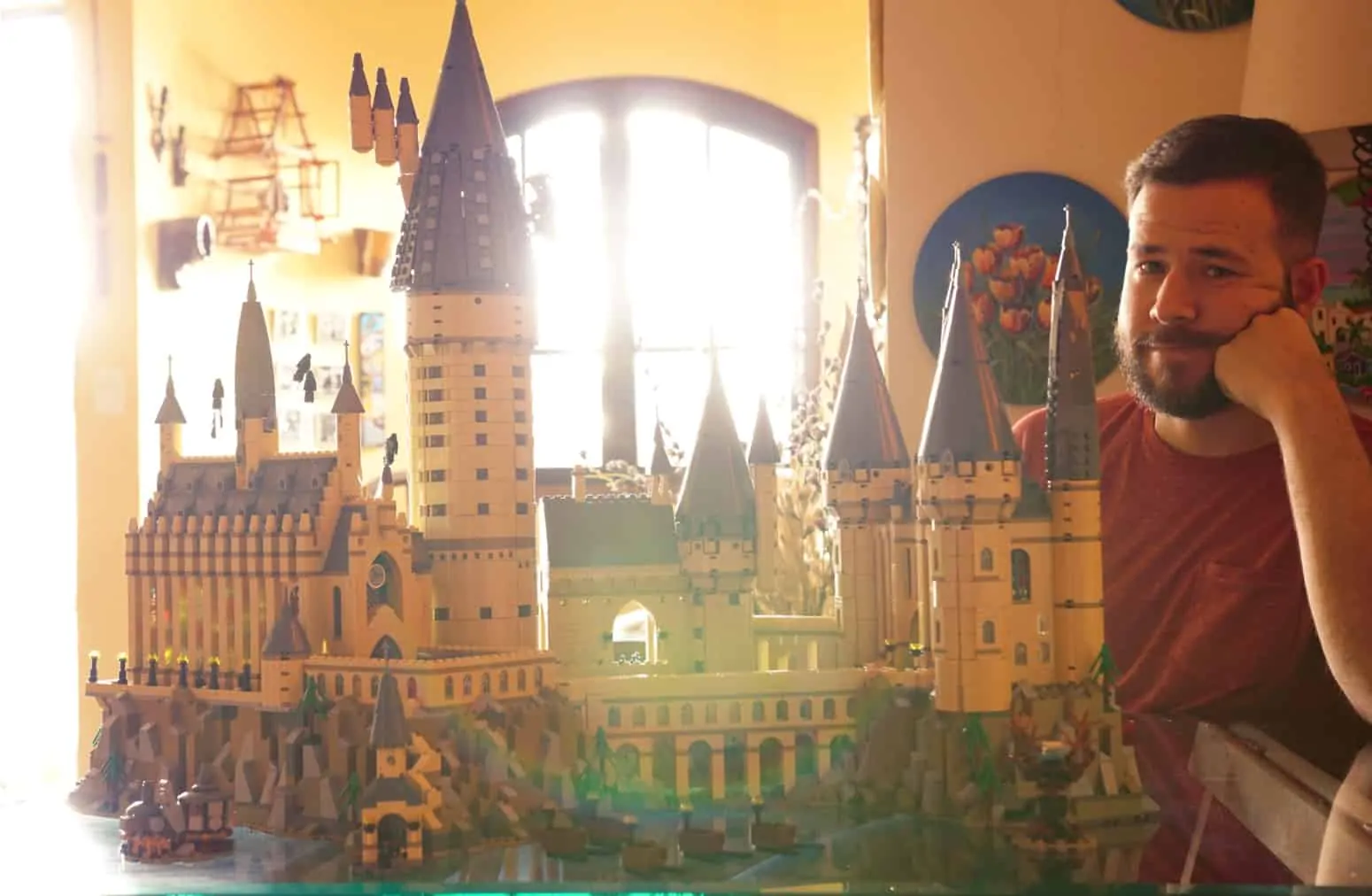Com 6 mil peças, castelo de Hogwarts da LEGO dá trabalho para montar, mas é obra-prima para fãs