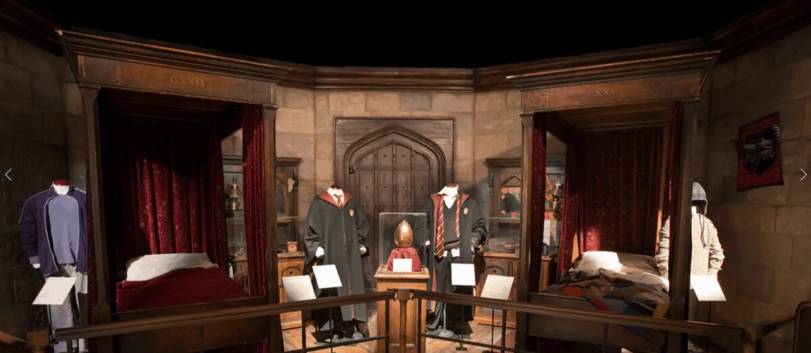 Figurinos e artefatos usados nas filmagens de Harry Potter estão expostos em Portugal
