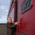 Warwick Davis, que retorna como Professor Flitwick na série de Harry Potter da HBO